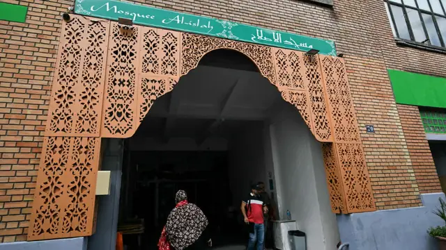 Teror 9 Kepala Babi di Masjid Prancis, Siapa Pelakunya?
