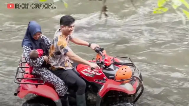 Usai Main Jetski, Ini 7 Potret Baby Moana Anak Ria Ricis yang Diajak Naik ATV