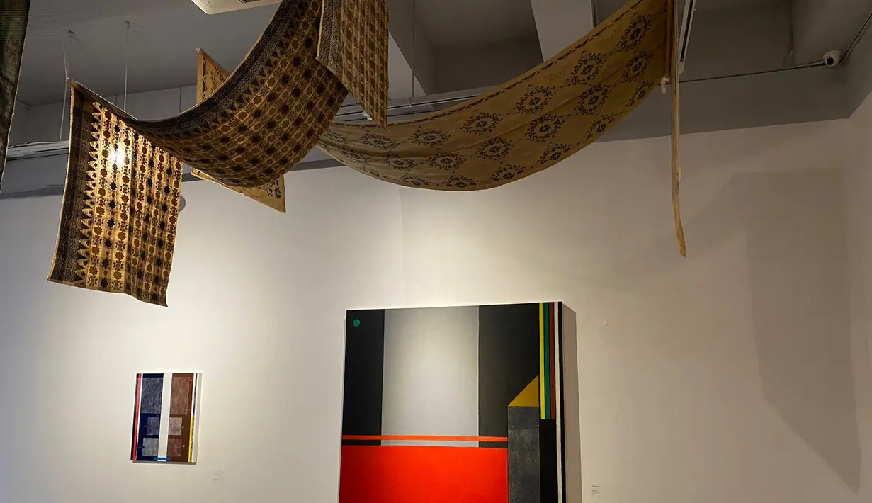 FASET: Estetika Tenun dalam Modernitas Seni akan menjadi acuan misi anual yang baru. Pemberdayaan tenun pada tahap lanjutan dengan kemasan yang berbeda dari perkumpulan Cita Tenun Indonesia.  [ Foto dok: Fimela.com ]