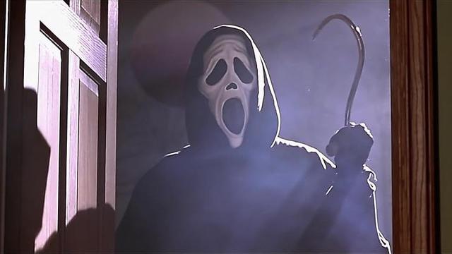 Scary Movie (2000)