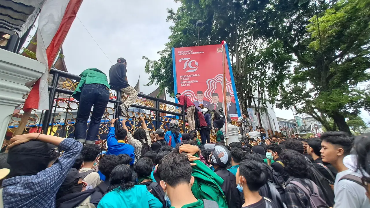 Demo Peringatan Darurat
