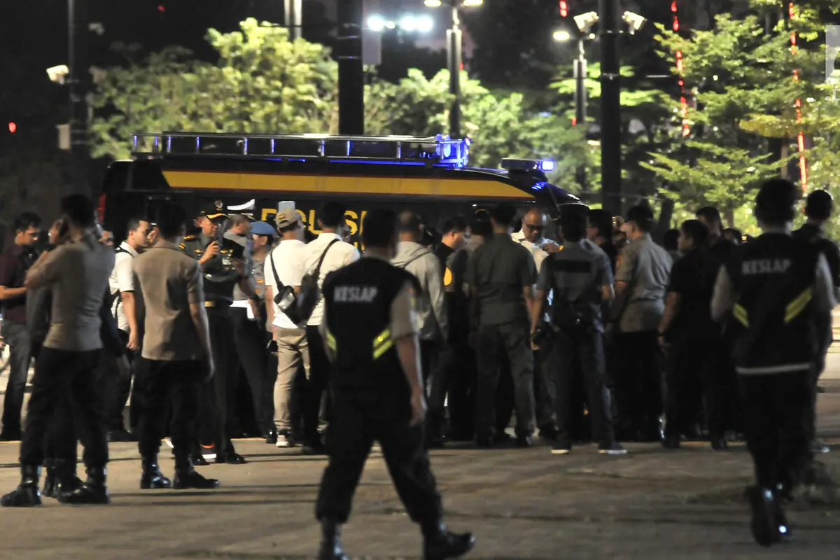 Terdengar Suara Ledakan Polisi Sisir di Parkir Timur Senayan