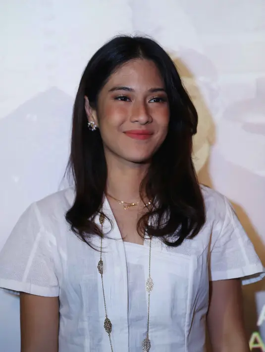 Film produksi Legacy Pictures itu, Dian Sastrowardoyo memerankan sosok Raden Ajeng Kartini dalam film Kartini yang akan dirilis pada Hari Kartini tahun depan.(Nurwahyunan/Bintang.com)