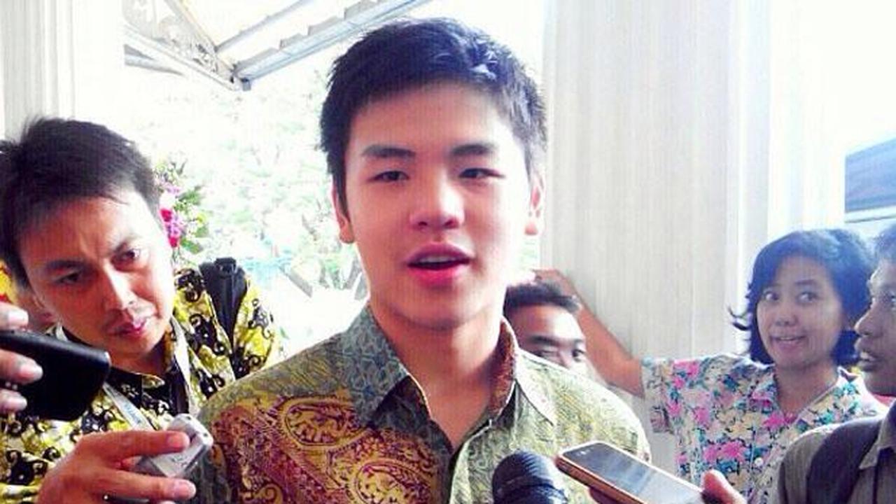 Nicholas Sean Purnama, Anak Ahok Tampil Berbeda Tanpa Kacamata