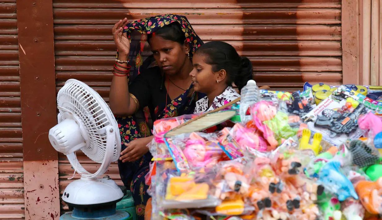 Biro cuaca pemerintah memperingatkan tingkat panas yang berbahaya di kota Varanasi. (Niharika KULKARNI/AFP)