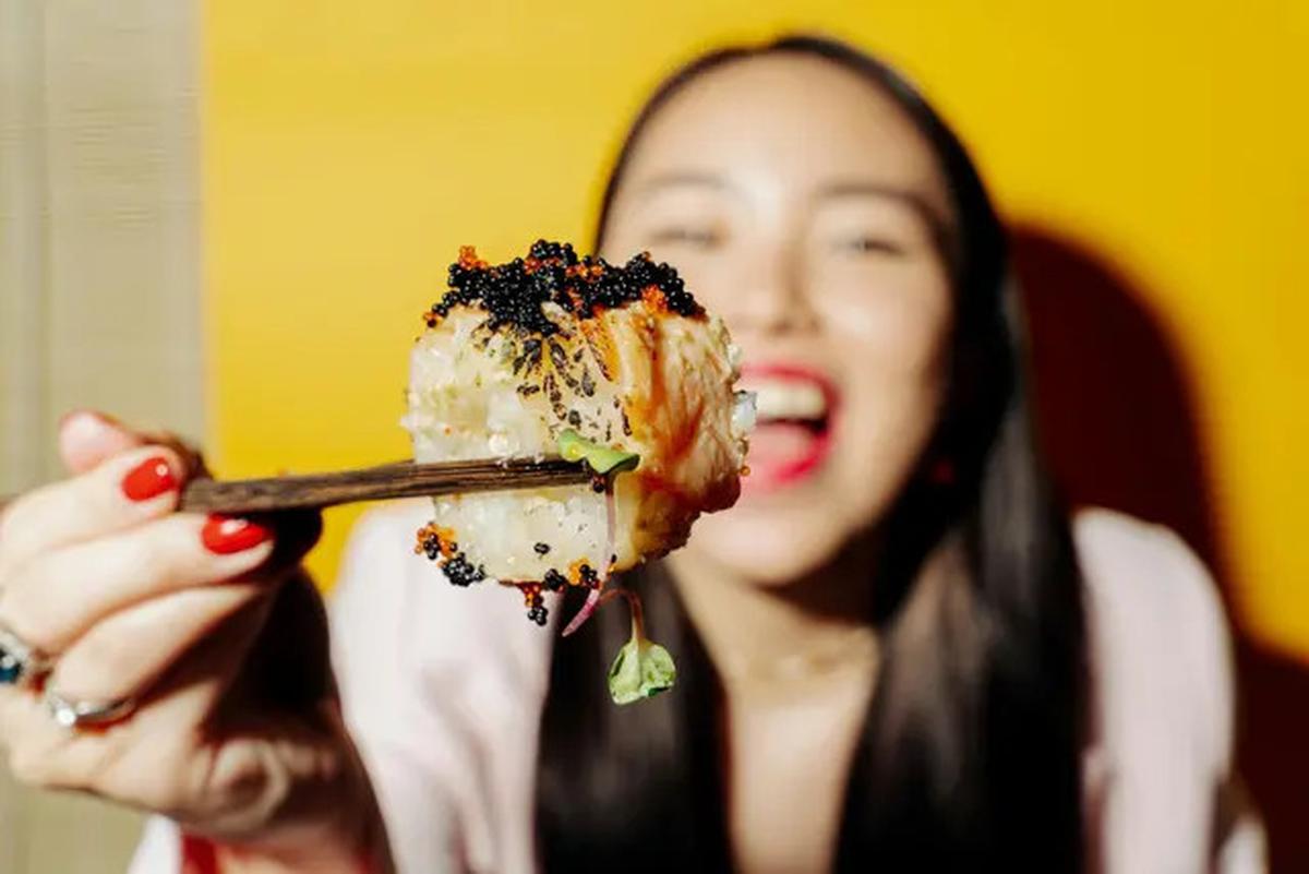 Apakah Ibu Menyusui Boleh Konsumsi Sushi? Simak Panduan Lengkapnya!
