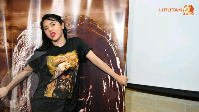 Dewi Perssik Menari Striptis di Film Bangkit Dari Lumpur - ShowBiz