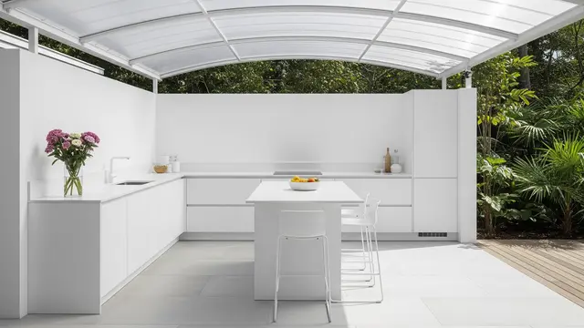 Dapur Serba Putih dan Polycarbonate Gelombang