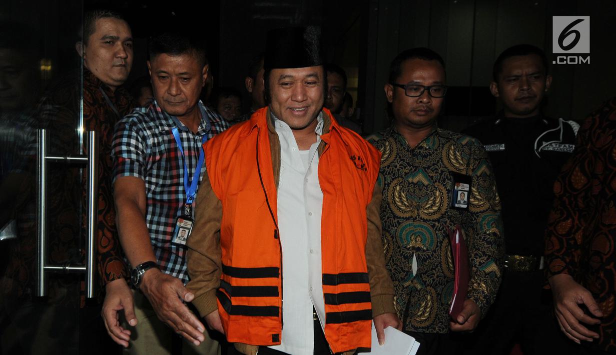 FOTO: KPK Resmi Tahan Bupati Lampung Selatan - News ...