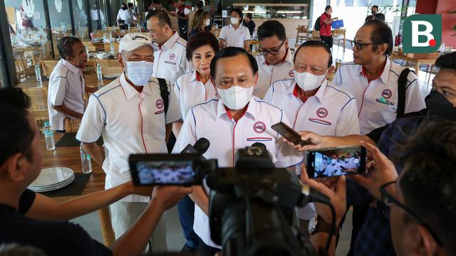 Ketua Umum Pengurus Pusat Persatuan Bola Voli Seluruh Indonesia (PP PBVSI) Imam Sudjarwo