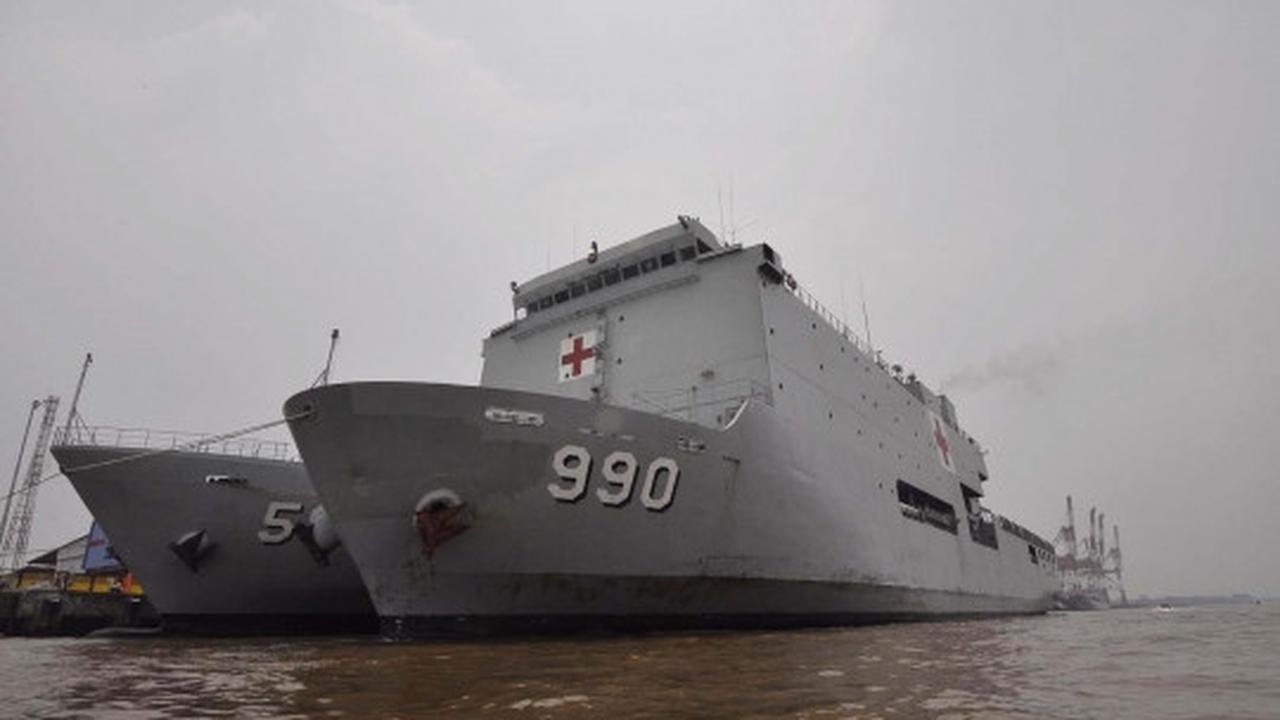 Tiba di Banjarmasin, 3 KRI siap evakuasi korban kabut asap