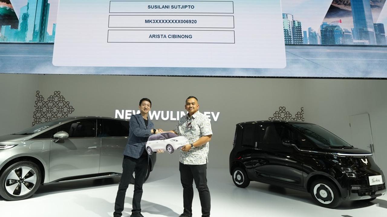 Orang Ini Dapat Hadiah Satu Unit Wuling BinguoEV di IIMS 2025, Ini Syarat Pengambilan Unitnya