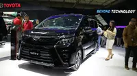 Toyota Voxy resmi meluncur di GIIAS 2017. (Herdi Muhardi)