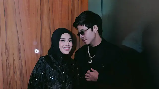 Potret Atta-Aurel dan Thariq-Aaliyah di pernikahan Vincent-Vior