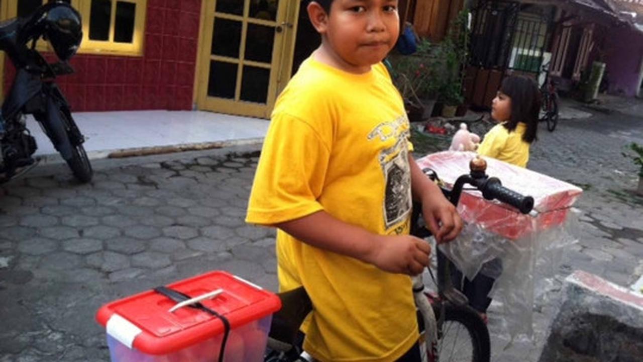 Kisah bocah SD di Sleman jual jajanan keliling demi bantu orang tua