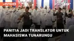 Hal menarik terjadi di MOKAKU Universitas Pendidikan Indonesia 2023. Salah satu video viral tunjukkan momen seorang panitia jadi translator untuk mahasiswa tunarungu