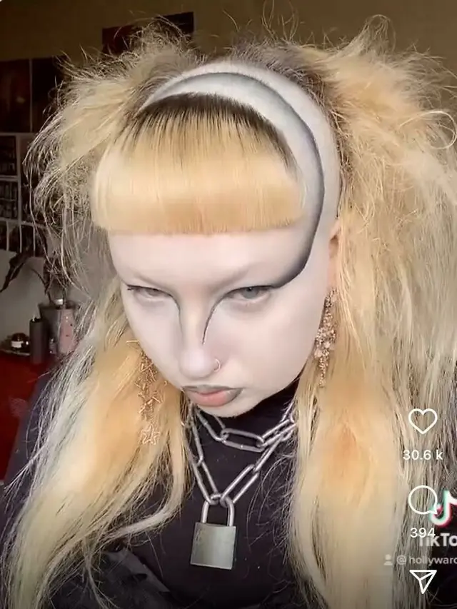 7 Potret Potongan Rambut Ini Absurd Banget, Bikin Ngakak