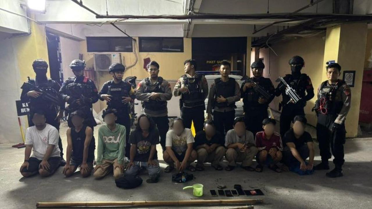 Polisi Gagalkan Tawuran Pemuda di Jakarta Timur, Amankan Senjata Tajam dan Miras