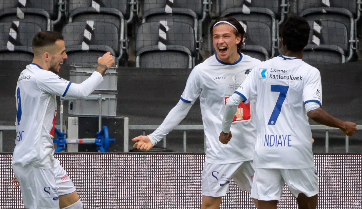 Wehrmann sendiri pindah ke FC Luzern pada Januari 2021 lalu. Awalnya, Wehrmann pindah dengan status pinjaman. Tapi, kini sudah dibeli permanen dan punya kontrak hingga Juni 2024. (AFP/Fabrice Coffrini)