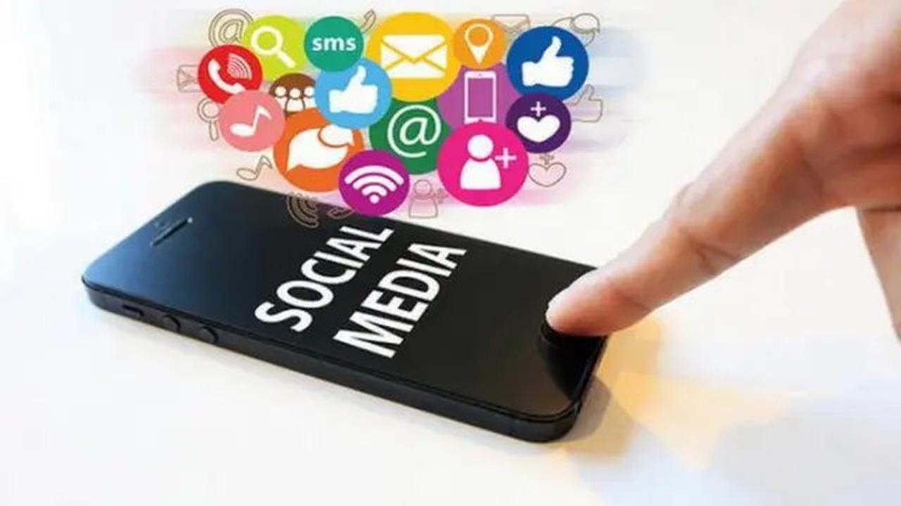 Karakteristik Individu yang Jarang Membagikan Status di Media Sosial.
