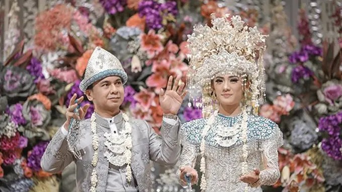 [Bintang] Pernikahan Raditya Dika dan Anissa Azizah