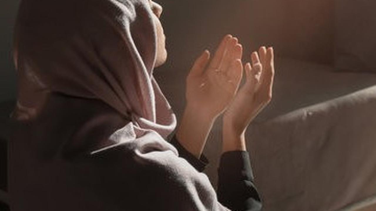 ilustrasi berdoa