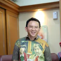 "Saya pertama kali lihat, dia salah satu aktor terbaik saat ini. Peranannya, dilihat beberapa film melakoninya dengan baik. Kita punya bakat banyak," kata Ahok. (Nurwahyunan/Bintang.com)