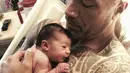 Dwayne Johnson sambut anak keduanya bersama dengan kekasihnya Lauren Hashian. (instagram/therock)