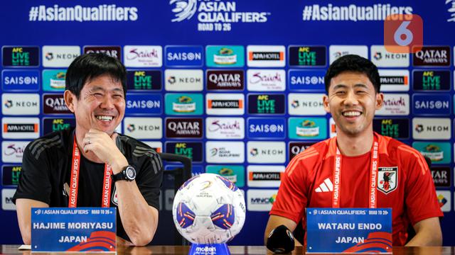 Hajime Moriyasu  dan Wataru Endo - Timnas Jepang