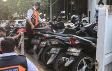 Viral Parkir Liar di Trotoar Jaksel, Pj Gubernur Jakarta Beri Perintah untuk Tindak!