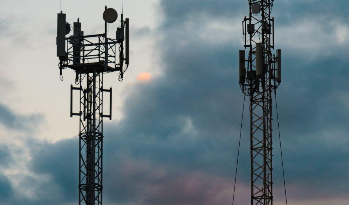 Selain itu, beberapa tugas lain juga telah menanti Dirut BAKTI ini. Beberapa di antaranya adalah satelit internet cepet High Throughput Satellite (HTS), Hot Backup Satellite (HBS), Palapa Ring Integrasi, dan akses internet.