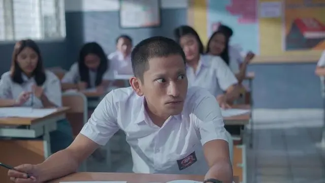 6 Potret Bio One di Balik Layar 'Srimulat: Hil yang Mustahal', Tubuh Kurusnya Jadi Sorotan