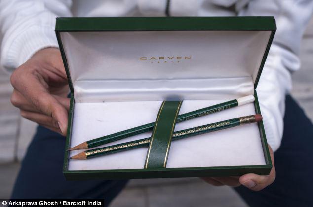 Pensil Ratu Elizabeth II (c) dailymail.co.uk