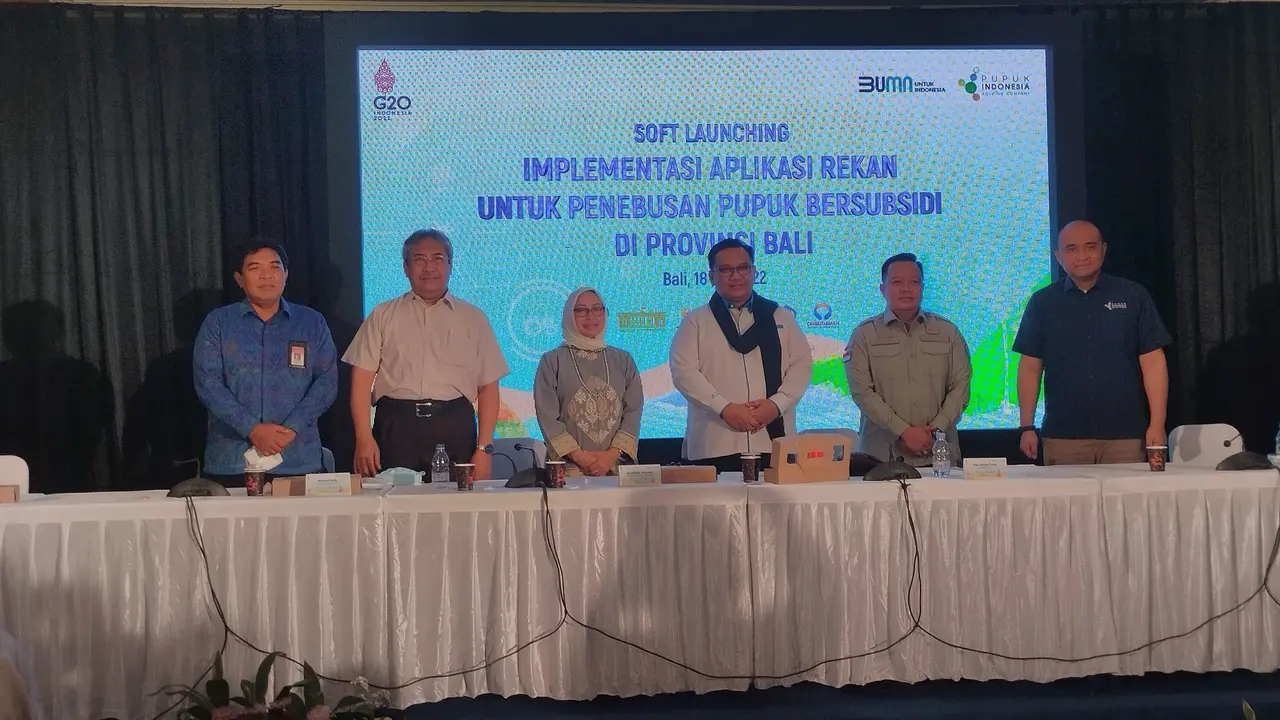 PT Pupuk Indonesia (Persero) mengadakan soft launching implementasi Retail Management System (RMS) atau aplikasi Rekan untuk penebusan pupuk bersubsidi oleh para petani di Bali.