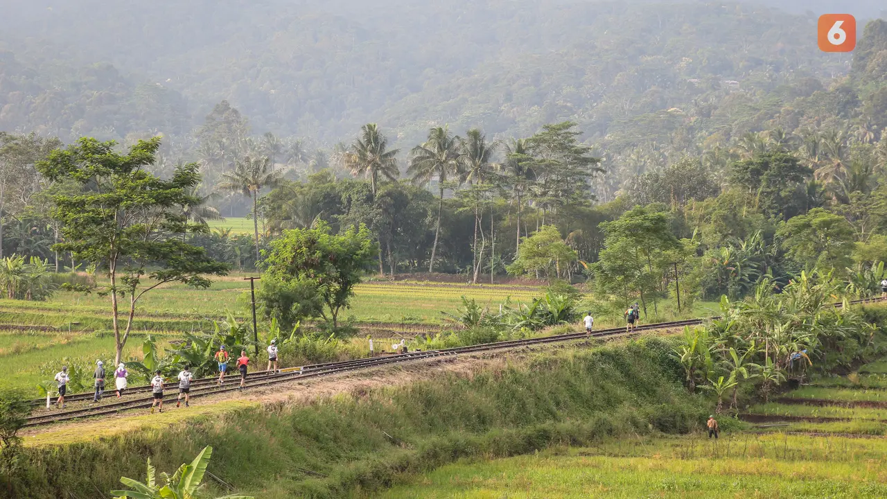 Foto: Sensasi Berlari Menyusuri Rel Kereta Api Antik, MesaStila Rails to Trails 2022 Jadi Salah Satu Lari Lintas Alam Paling Unik