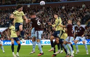 Hasil Liga Inggris: Arsenal Tundukkan Aston Villa, Start Sempurna Berlanjut Lewat Gol Saka