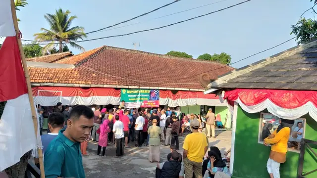 Suasana di Koramil Sukaraja memberikan terapi stroke kepada masyarakat.  (Dokpri)