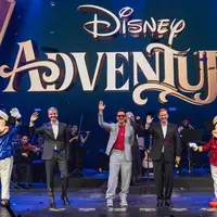 Robert Downey Jr tampil dan memberkati kapal pesiar Disney Cruise Adventure pada christening ceremony.