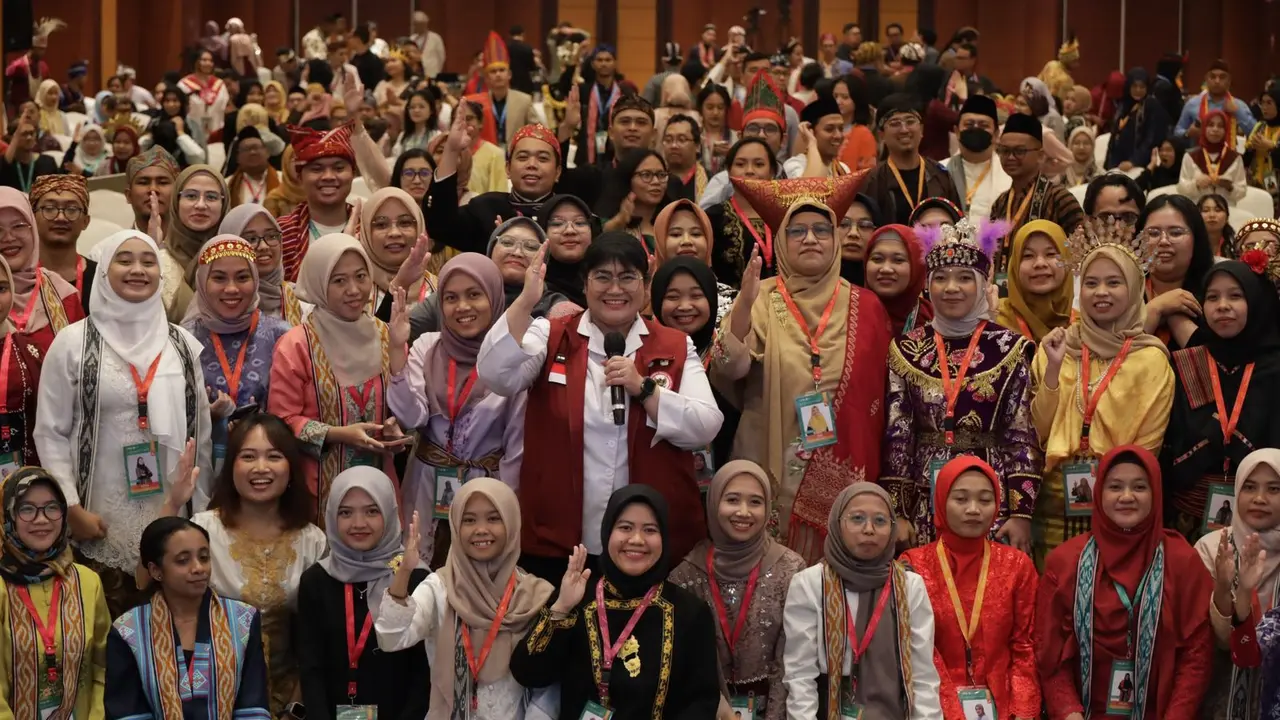 Wakil Kepala Badan Pembinaan Ideologi Pancasila (BPIP) Rima Agristina memberikan pembekalan berupa "Pengokohan Pancasila sebagai Ideologi Bangsa dan Pembinaan Kesadaran Bela Negara" kepada para Penerima Beasiswa LPDP Angkatan 234 di Jakarta, (3/7) (Istime