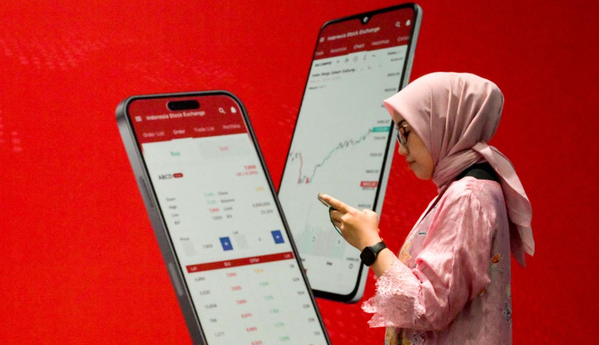 Peluncuran perdagangan karbon internasional juga menjadi upaya Indonesia memitigasi perubahan iklim. (BAY ISMOYO/AFP)