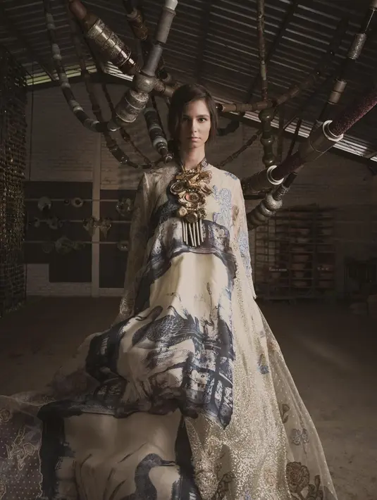 PORCELAIN COUTURE mempertemukan kreativitas BIYAN + GAYA Ceramic dalam sebuah kolaborasi yang merayakan material, craftsmanship, dan keindahan yang tak terduga. / Foto dok: BIYAN.