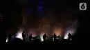 Grup band indie, Efek Rumah Kaca (ERK) saat tampil di Joyland Festival Jakarta 2024 di Baseball Stadium Senayan, Sabtu (23/11/2024). (Liputan6.com/Angga Yuniar)