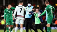 Momen Cristiano Ronaldo Bikin Fans Cilik Timnas Irlandia Semringah
