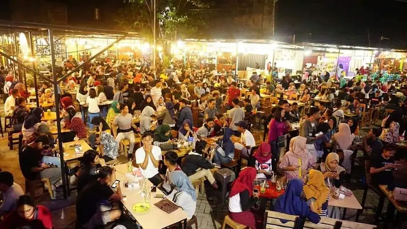 Suasan Pasar Segar Makassar saat berbuka puasa  (Fauzan/Liputan6.com)