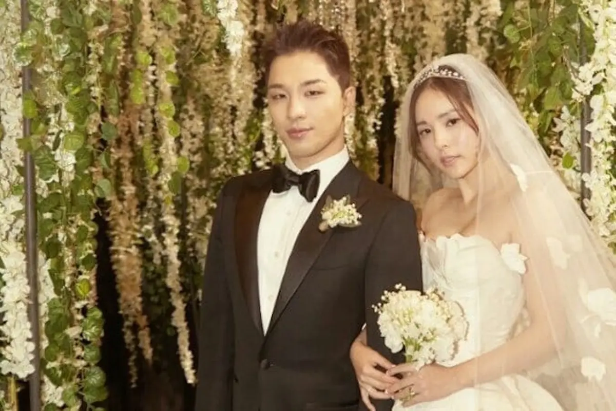 [Bintang] Taeyang dan Min Hyo Rin