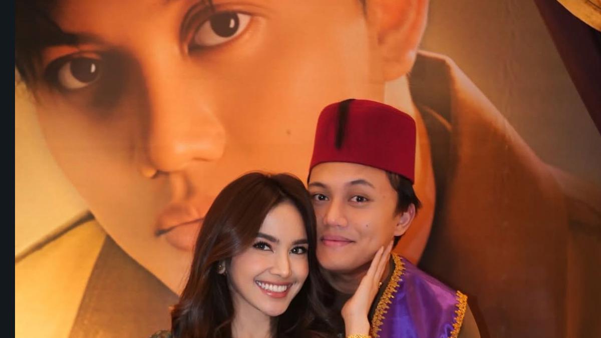 Mahalini Tampil dengan Busana Muslim saat Beri Kejutan Ulang Tahun Rizky Febian ke-28 Bertema Aladdin