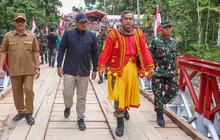 FOTO: Kasad Maruli Resmikan Jembatan Bailey Penghubung Desa di Nias Selatan