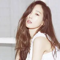 Hal tersebut membuktikan dengan aktivitas Taeyeon di media sosial. Baekhyun mendapatkan tanda 'Likes' dari Taeyeon dari salah satu postingannya. (Soompi/Bntang.com) 