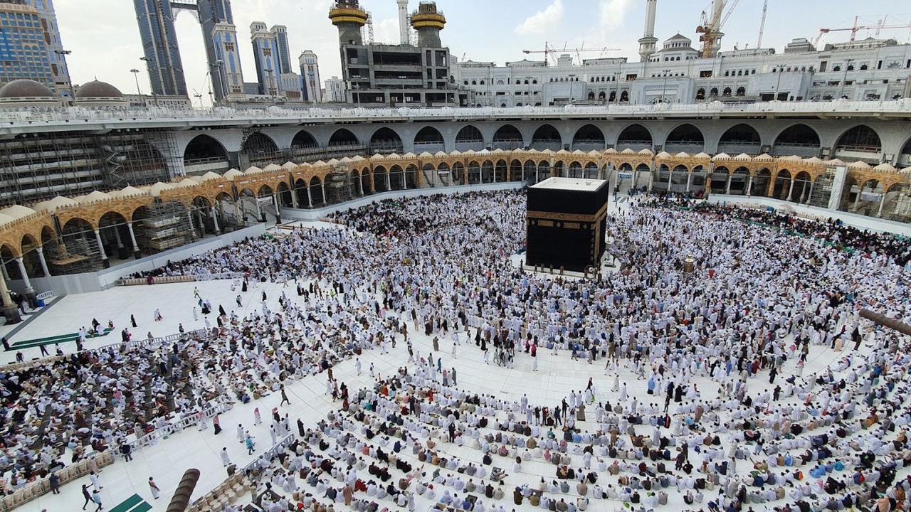 Pansus Angket Haji Sebut Ada Konspirasi Terkait Pemberangkatan dan Pembayaran Jamaah