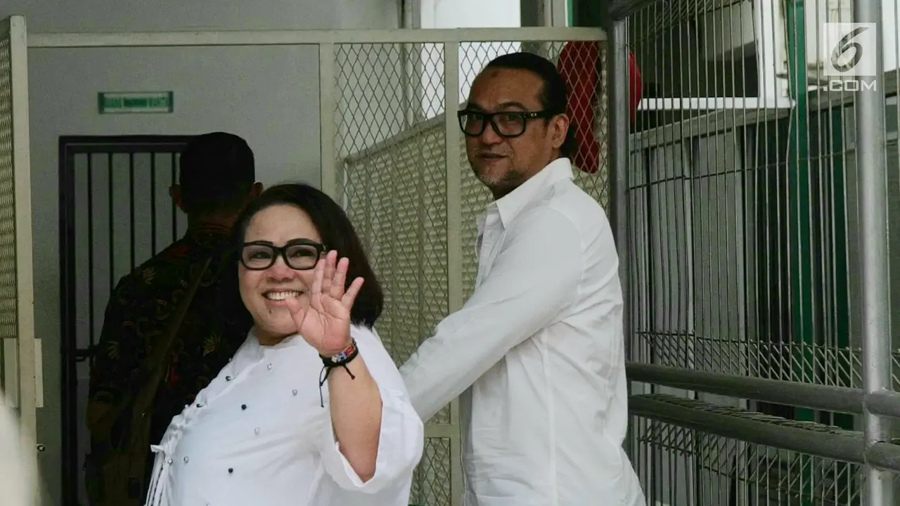 Nunung Srimulat dan July Jan Sambiran